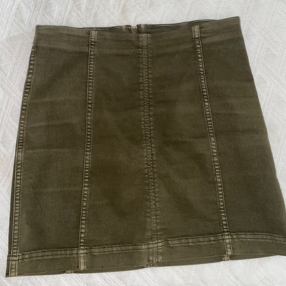 Free people modern femme green denim skirt, size 8